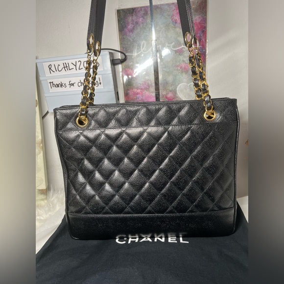 Authentic CHANEL Caviar chain black Tote - Picture 1 of 17